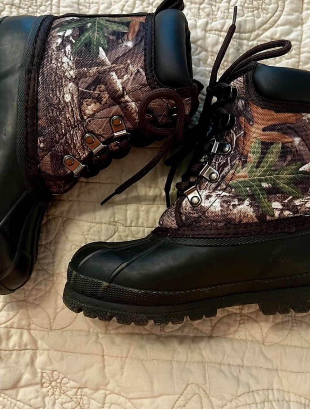 3 m Outdoors Camo Brown and Black Duck Boots obo size 12